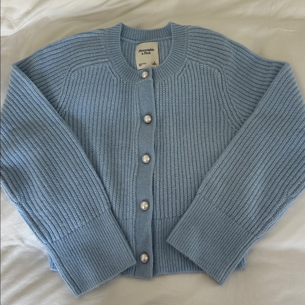 Abercrombie and Fitch Knit Cardigan